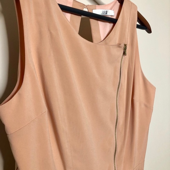 Forever 21 Pale Peach Open Back Zip Sheath Dress - Picture 2 of 9